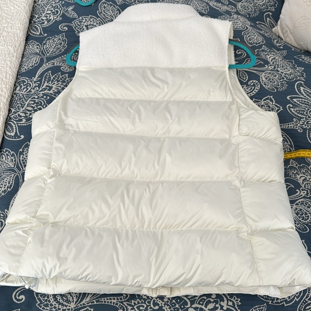 NWT VINEYARD VINES WHITE VEST - MEDIUM - Picture 9 of 13